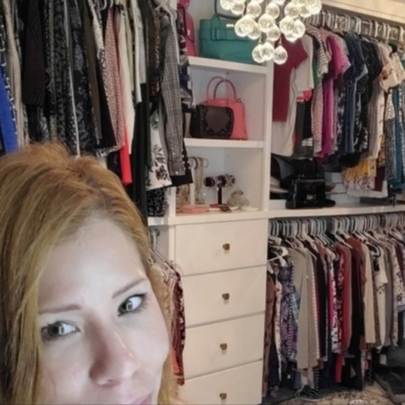 Meet your Posh Ambassador, Amy - Picture 11 of 16